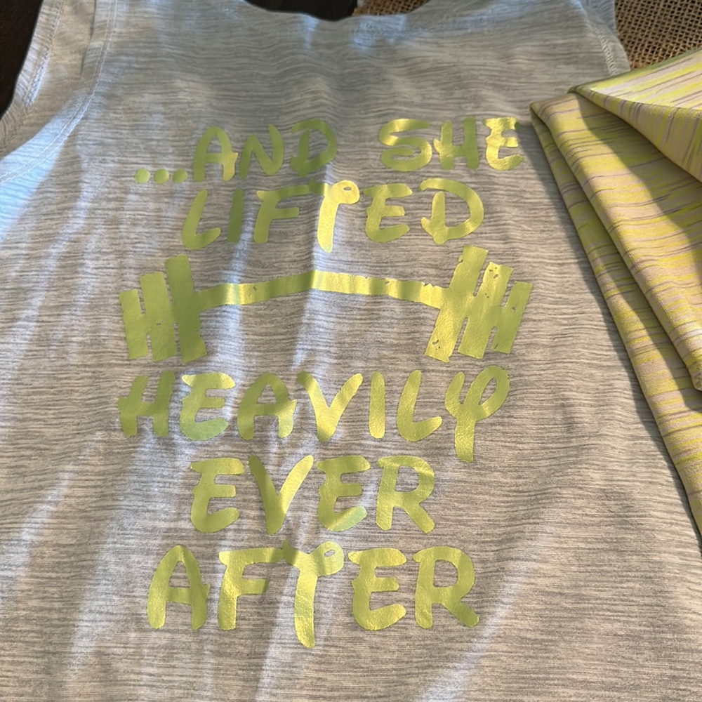 Old Navy 2pc Workout Set - Picture 3 of 4